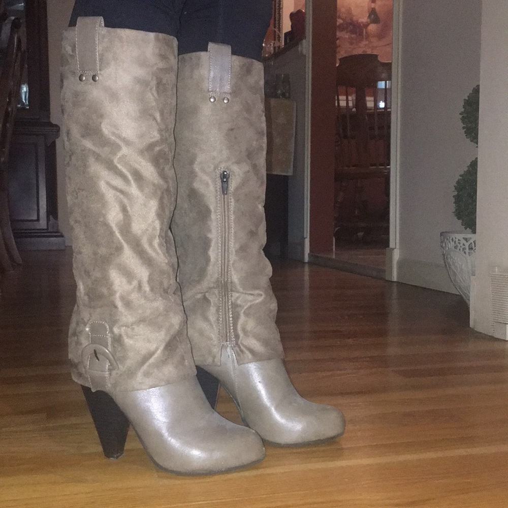 Gently Worn Kenneth Cole Reaction Boots